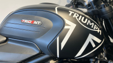 Triumph Trident (20MY)